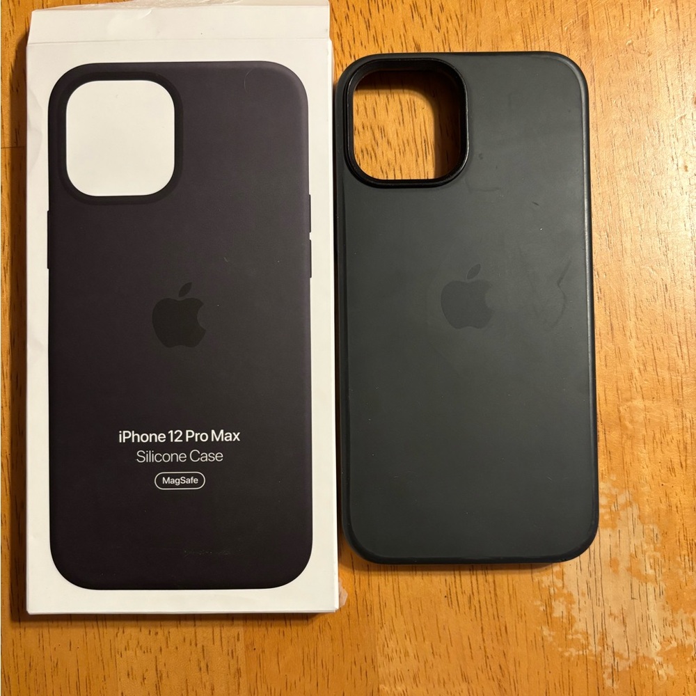 Apple iPhone 12 Pro Max Midnight Silicone Case